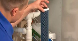 Установка угольных фильтров для воды и вытяжки от 3574 рублей в Томске